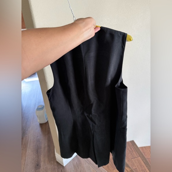 Reformation Black Vest Size Medium - Picture 2 of 3